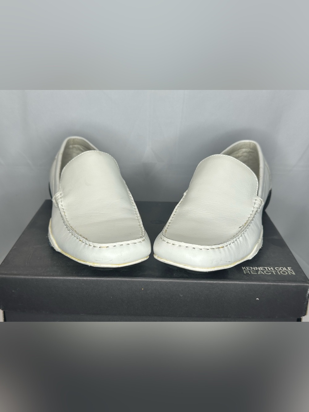 Kenneth Cole Reaction White Leather Slip-Ons Loafers